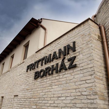 Bed and Breakfast Frittmann Borhaz Шольтвадкерт Экстерьер фото